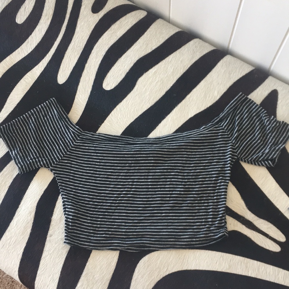 Brandy Melville crop top